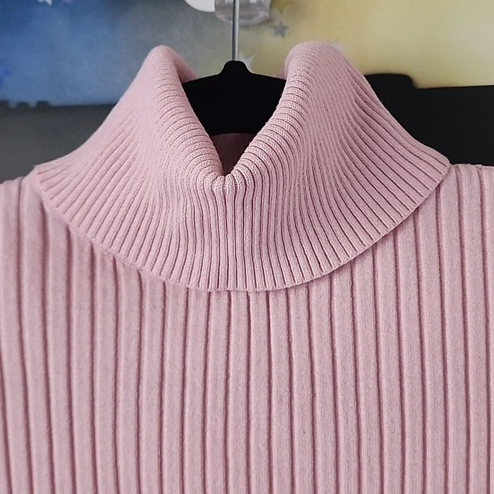 Pink Short Sleeve Turtleneck - Picture 2 of 7